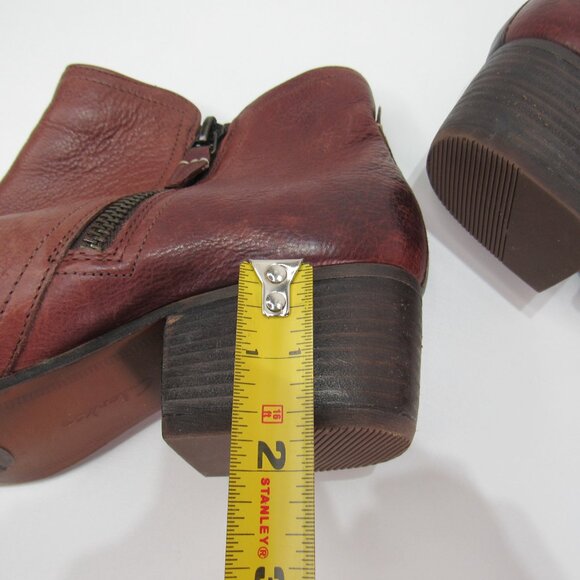 Clarks Artisan Brown Leather Zip Heeled Ankle Booties Women 7.5M boho cowgirl - Picture 4 of 8